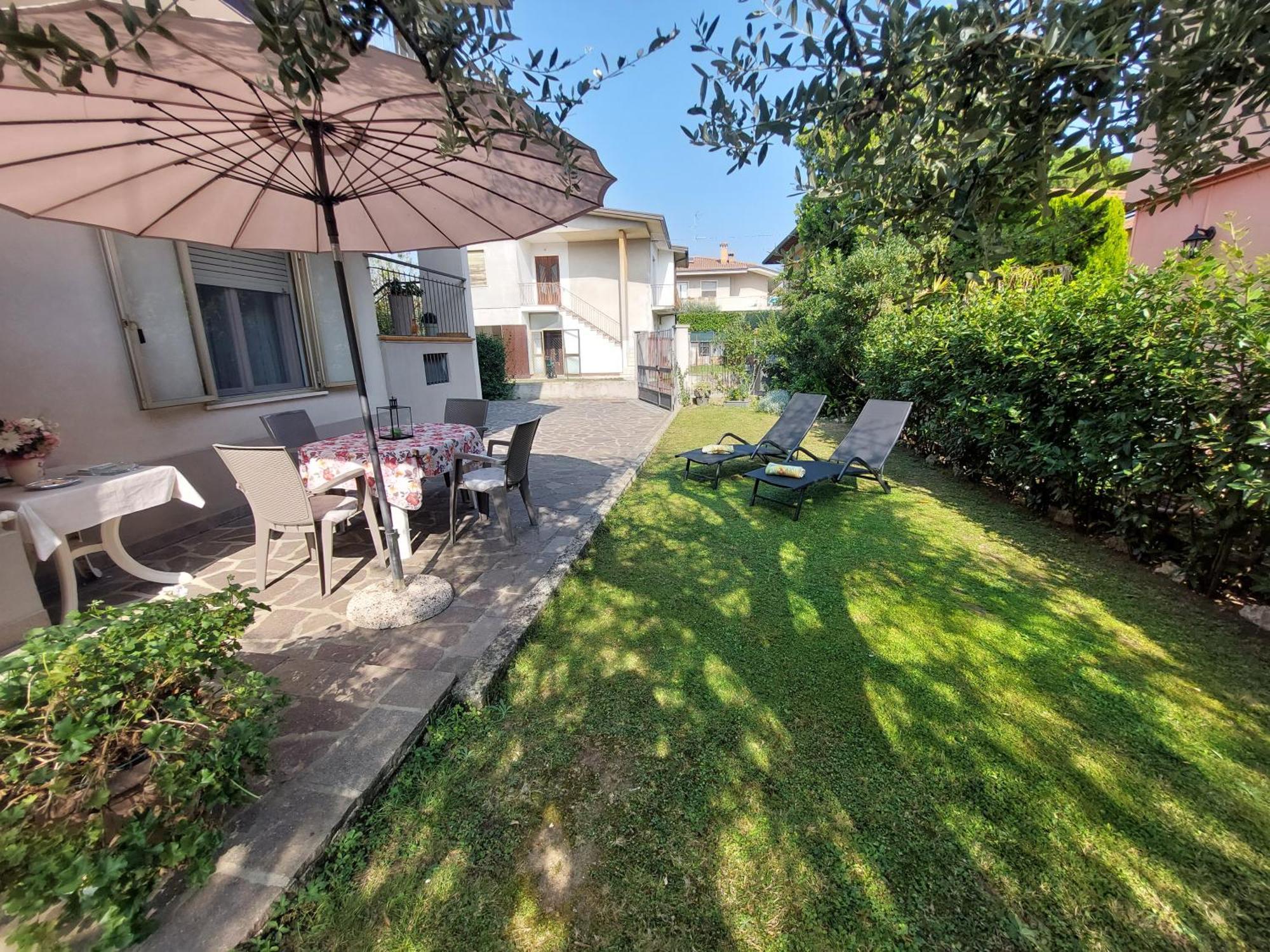 Appartamento Oasi Verde Lago Desenzano del Garda Exterior foto